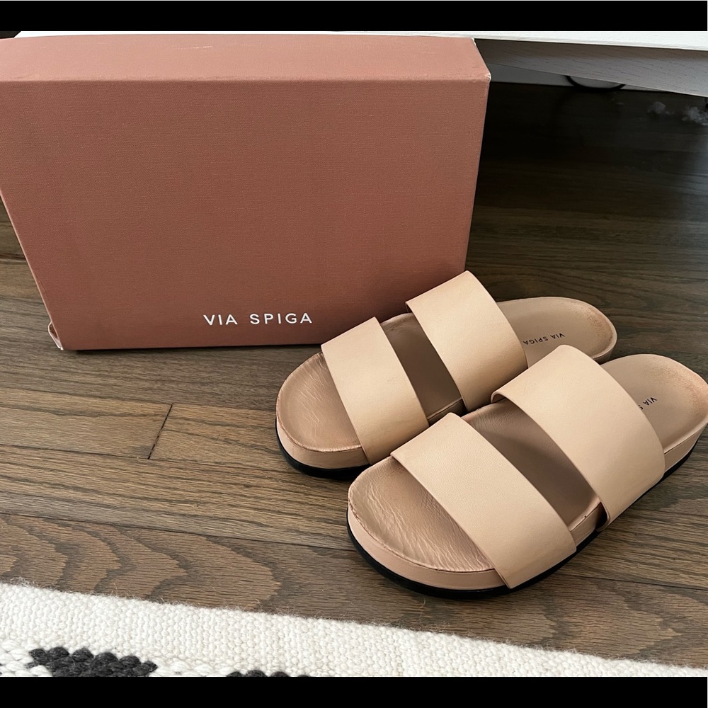 Via Spiga Milton tan leather platform slides. Barely worn - practically new!